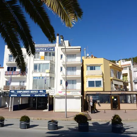 Beachfront In Estartit With Marina View Apartment L'Estartit