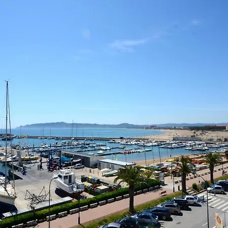 Apartment Beachfront In Estartit With Marina View *