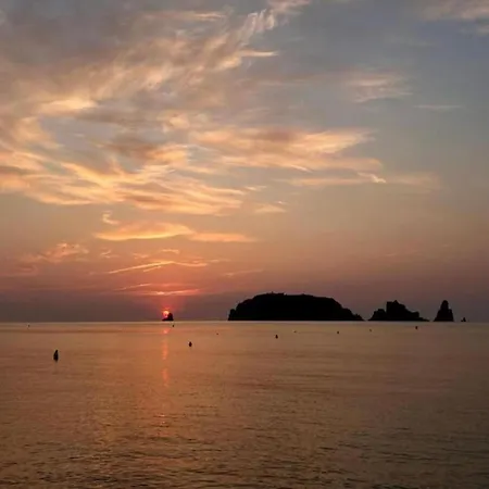 Beachfront In Estartit With Marina View