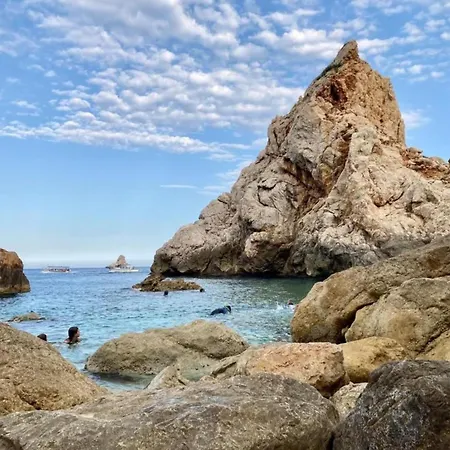 Beachfront In Estartit With Marina View L'Estartit